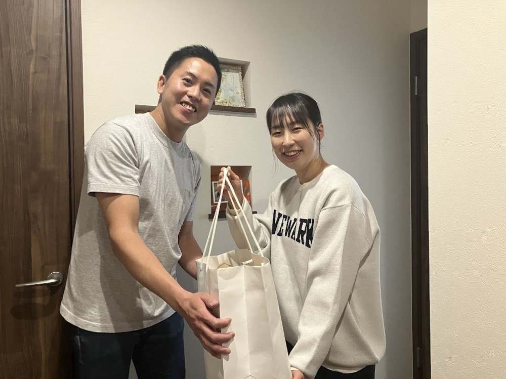 東洋タクシーJAGAサンタ①ジェラートピケをご夫妻へ!